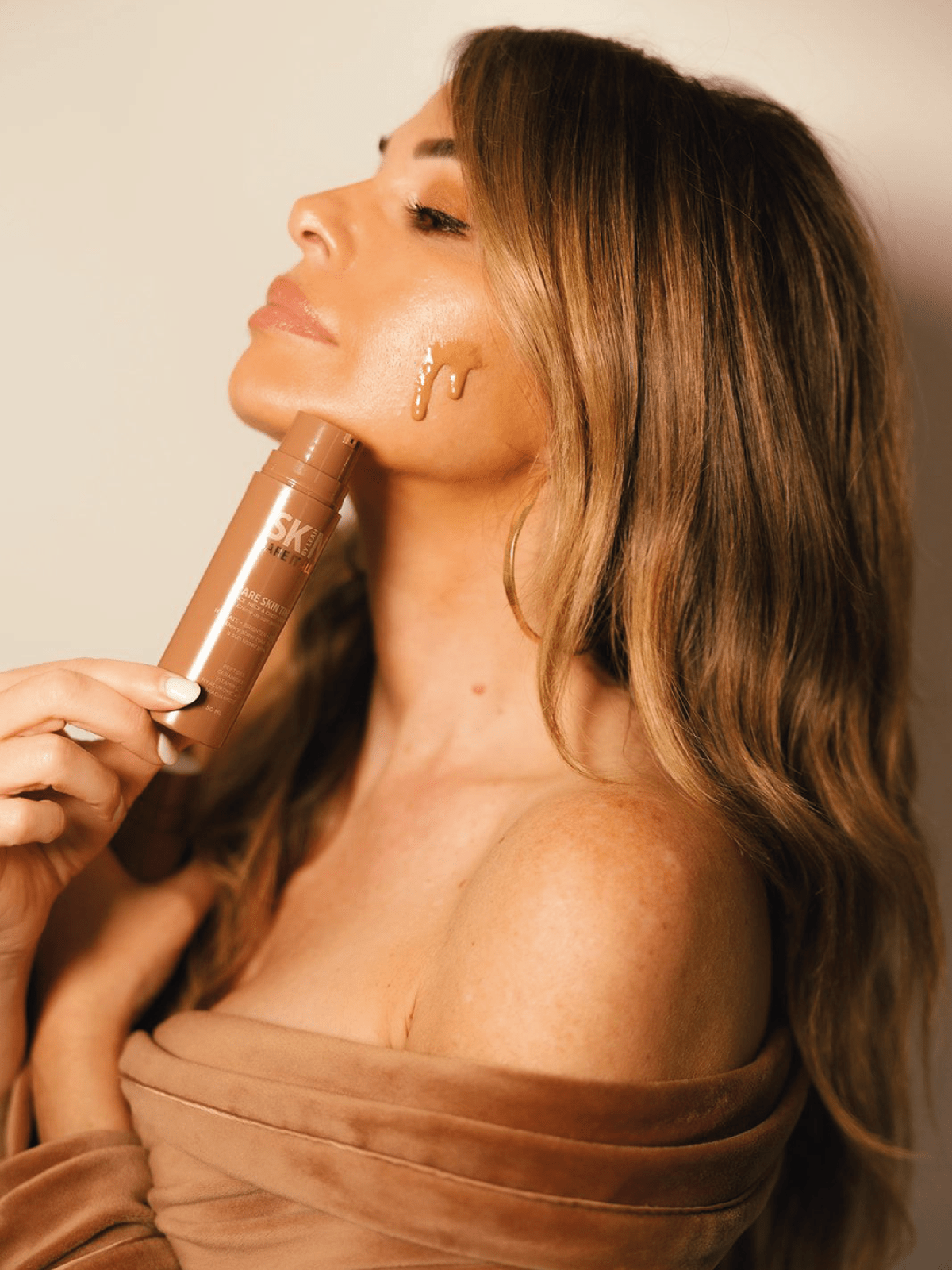 BARE SKIN TINT, Face, Neck & Chest Créme